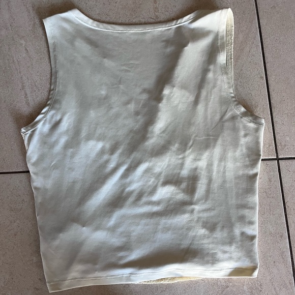 Cider Butter Yellow Lace Sleeveless V-Neck Tank Top - Picture 3 of 4